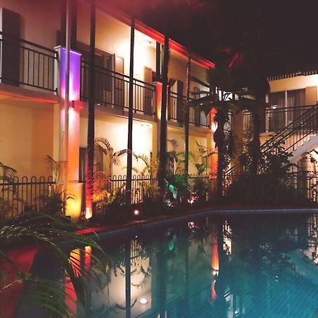 Crystal Garden Resort & Restaurant Cairns Bagian luar foto