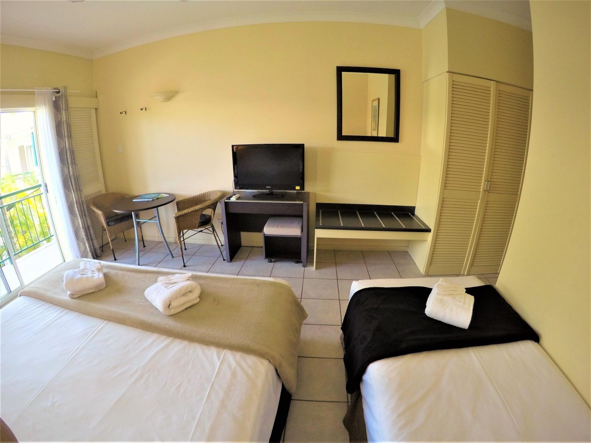 Crystal Garden Resort & Restaurant Cairns Bagian luar foto