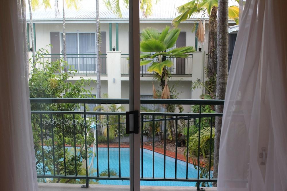 Crystal Garden Resort & Restaurant Cairns Bagian luar foto
