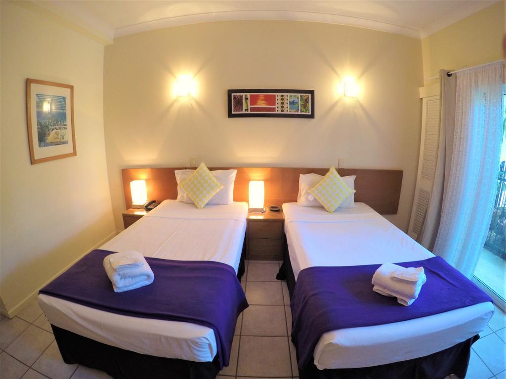 Crystal Garden Resort & Restaurant Cairns Bagian luar foto