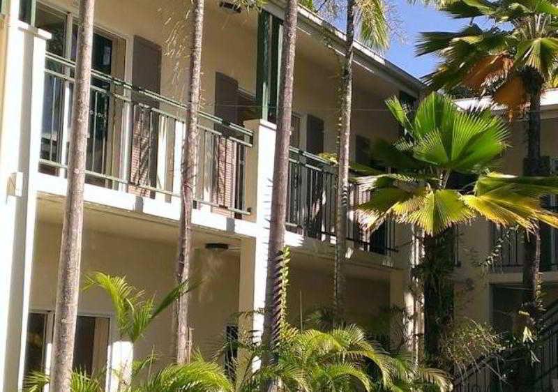 Crystal Garden Resort & Restaurant Cairns Bagian luar foto