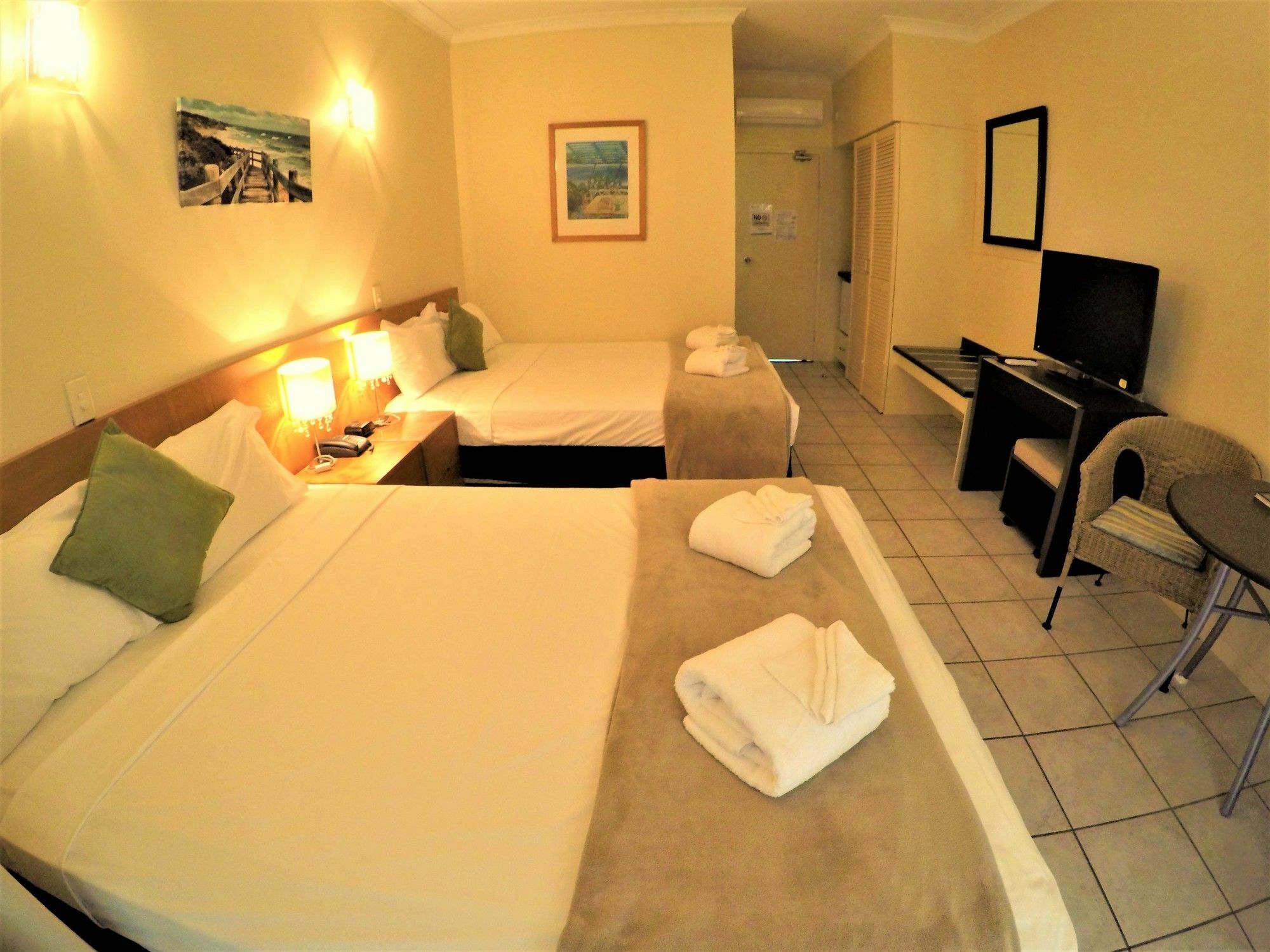 Crystal Garden Resort & Restaurant Cairns Bagian luar foto