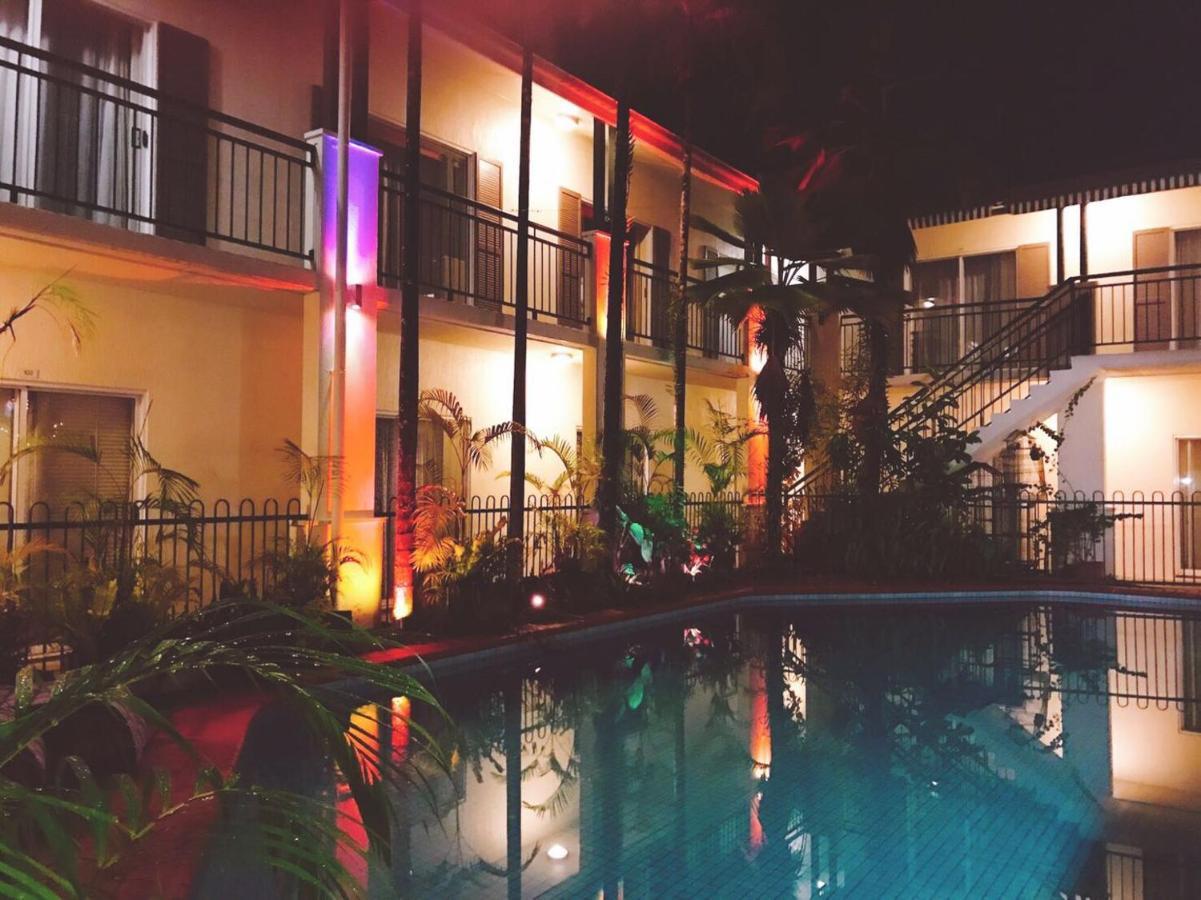 Crystal Garden Resort & Restaurant Cairns Bagian luar foto